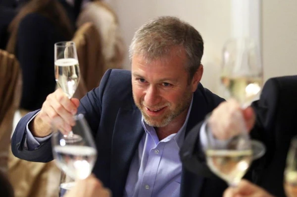 Изображение к статье: Абрамович планирует приобрести пакет акций «Галатасарая»