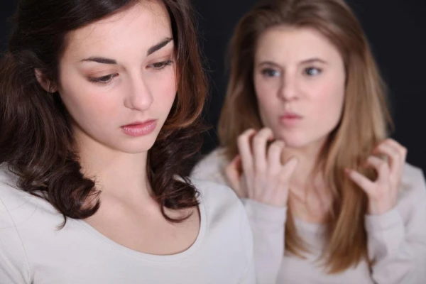 Изображение к статье: Токсичная подруга: как распознать и выстраивать общение