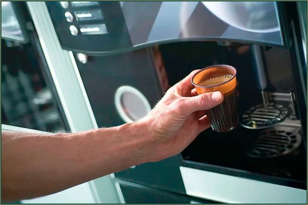 Изображение к статье: Опасности кофе из автомата: что может попасть в ваш стакан