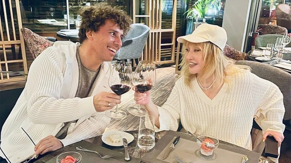 Изображение к статье: Пугачеву могут лишить пенсии и звания из-за жизни за границей