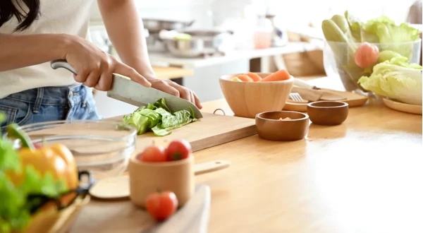 Изображение к статье: Эти 4 кулинарные привычки могут привести к пищевому отравлению