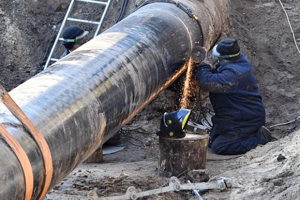 Изображение к статье: Европейский министр пригрозил Венгрии взрывом нефтепровода «Дружба»