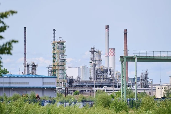 Изображение к статье: К потолку цен ЕС на российскую нефть присоединились три страны