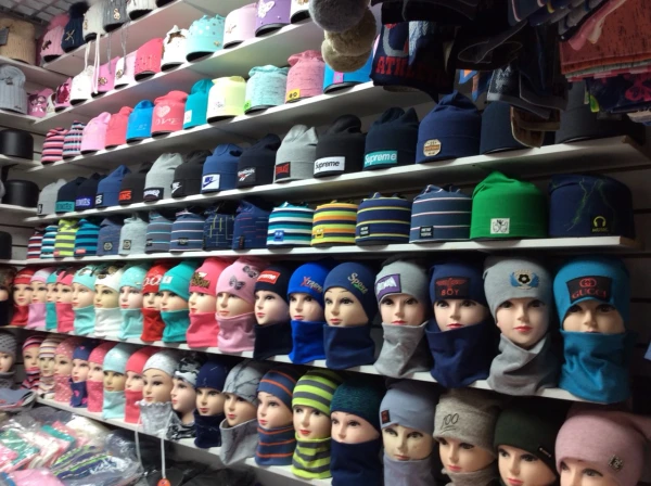 Изображение к статье: Как выбрать головной убор после 40: чего лучше избегать