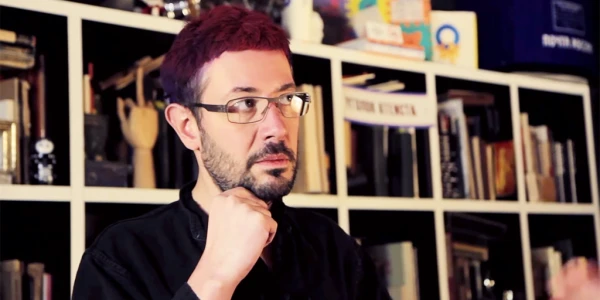 Изображение к статье: Всему лучшему он обязан книгам.