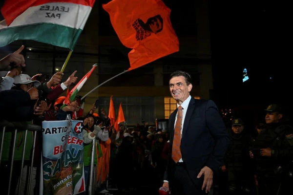 Изображение к статье: Люди выразили поддержку центристам.