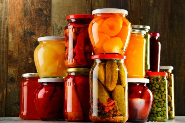 Изображение к статье: Как легко открыть банку без открывашки: три простых способа