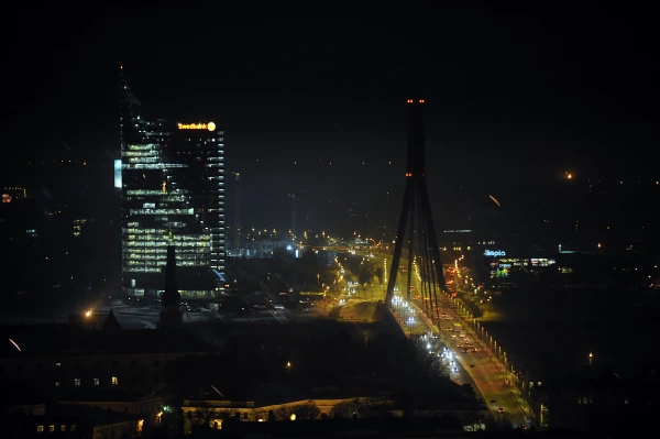 Изображение к статье: В ночь на воскресенье в столице в последний раз пойдет ночной транспорт