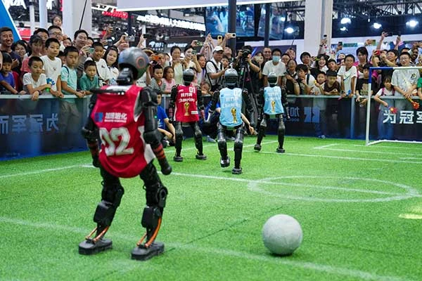 Изображение к статье: Людям только остается, что удивляться.