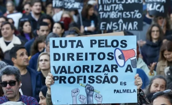 Изображение к статье: Где наши деньги: Португалию парализовали массовые забастовки государственных служащих