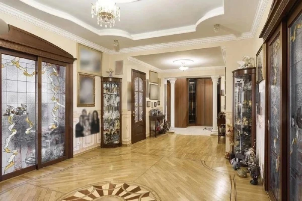 Изображение к статье: В таких чертогах роскоши хотела жить специалистка по компьютерам, но - не судьба.