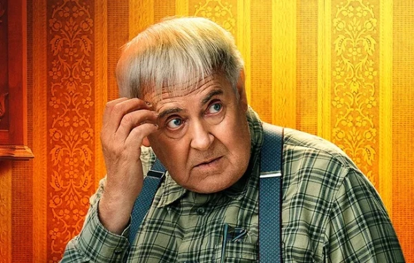 Изображение к статье: Никто и не подумает, что этот дедушка сосет кровь.