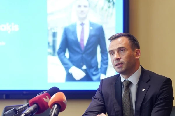 Изображение к статье: Прогресс пришел в наш аул. В галерее рижских мэров - первый фотопортрет