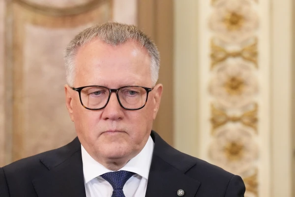 Изображение к статье: Министр финансов Ашераднес досиживает в своем кресле последние месяцы.