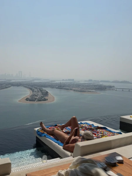 Изображение к статье: Бойфренд Арины Соболенко показал, как первая ракетка мира отдохнула в Дубае перед Итоговым чемпионатом ВТА