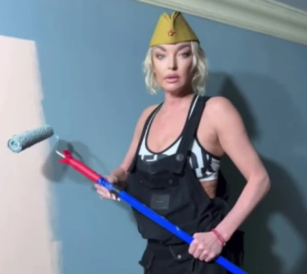 Изображение к статье: Пилотка есть - шпагат не нужен.