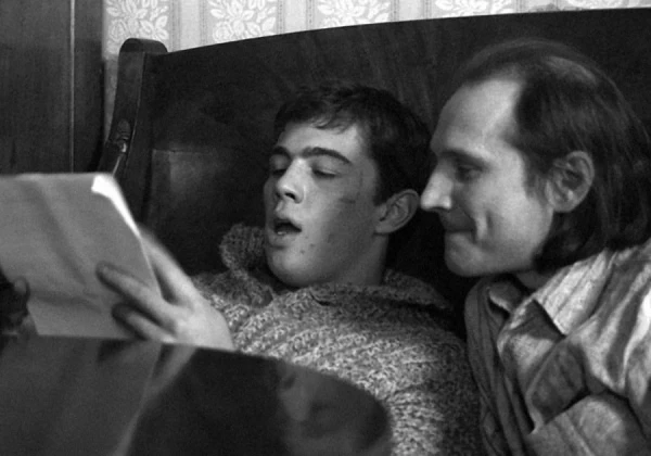 Изображение к статье: С Сергеем Бодровым режиссёр Алексей Балабанов познакомился в 1996 году на кинофестивале "Кинотавр". Это было началом настоящей дружбы.