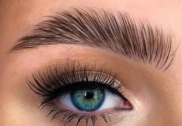 Изображение к статье: Форма бровей: 5 ошибок, которые вас старят