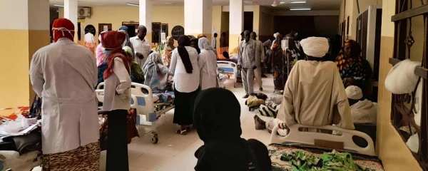 Изображение к статье: Снимок был сделан незадолго до того, как войска вошли в больницу.