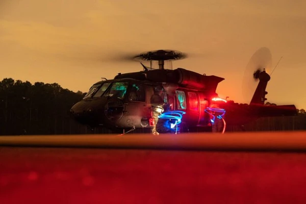 Изображение к статье: «Дегенерат слил место высадки». Украинский спецназ на «Черных ястребах» расстреляли с дронов