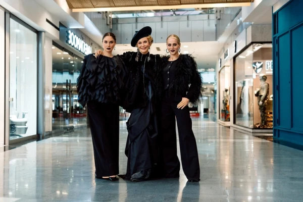 Изображение к статье: Агата Муцениеце о желании побриться налысо и многом другом