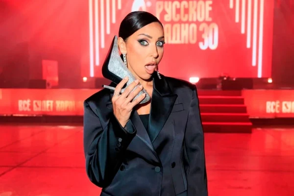 Изображение к статье: Артистка всегда умеет удивлять.