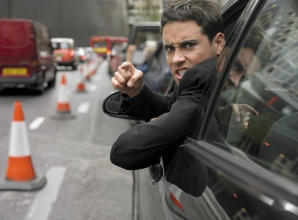 Изображение к статье: Почему водители становятся агрессивными: зеркало внутреннего состояния