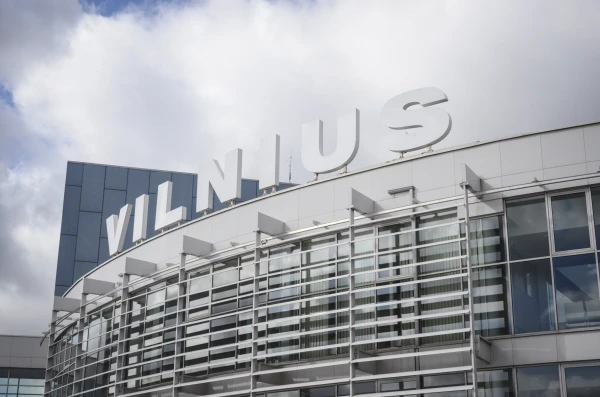 Изображение к статье: Из-за дрона примерно на 30 минут был закрыт Вильнюсский аэропорт