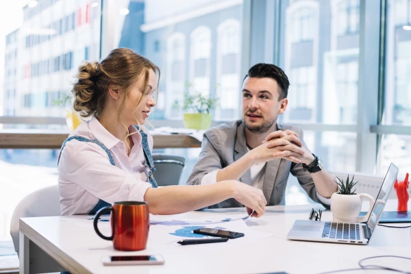 Изображение к статье: Никогда не говорите этого на работе: три выражения, которые разрушают ваш авторитет