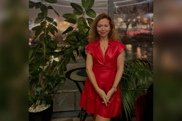 Изображение к статье: На свои года - Леночка вполне свежа, и хороша.