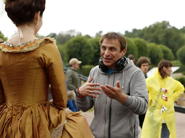 Изображение к статье: Во всех ролях талантливый Дмитрий.