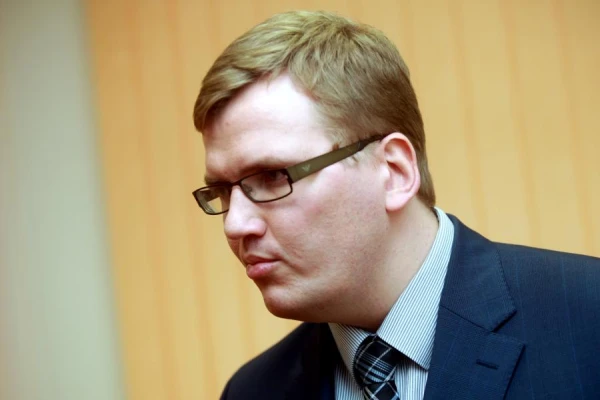 Изображение к статье: Если переложить пять евро из одного кармана в другой, это ведь не экономия -  политик о бюджете