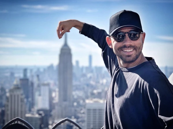 Изображение к статье: Андрей Бедняков рассказал, как на самом деле работала «золотая карточка» в шоу «Орел и Решка»