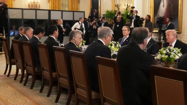 Изображение к статье: Вызвали наверх.