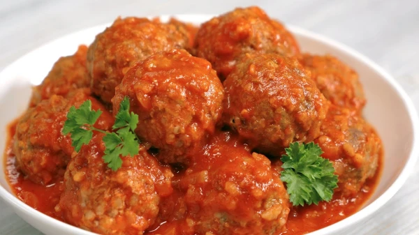 Изображение к статье: Вкус детства: готовим ленивые «ежики» из фарша с рисом в духовке