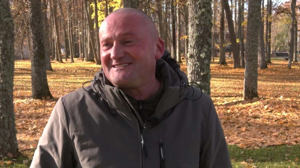 Изображение к статье: Мужчина разыграл продавца, заказав монеты на имя Раймонда Паулса в Ватикане и... получил «привет» от коллекторов