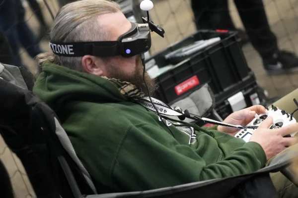 Изображение к статье: В Риге открыт крупнейший в Балтии учебный центр дронов в закрытых помещениях