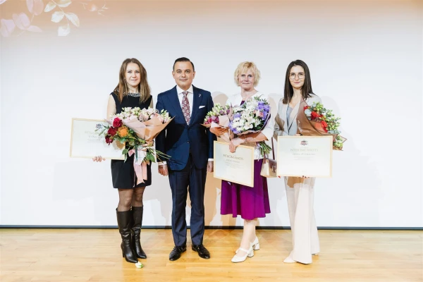 Изображение к статье: Поздравляем фармацевтов!