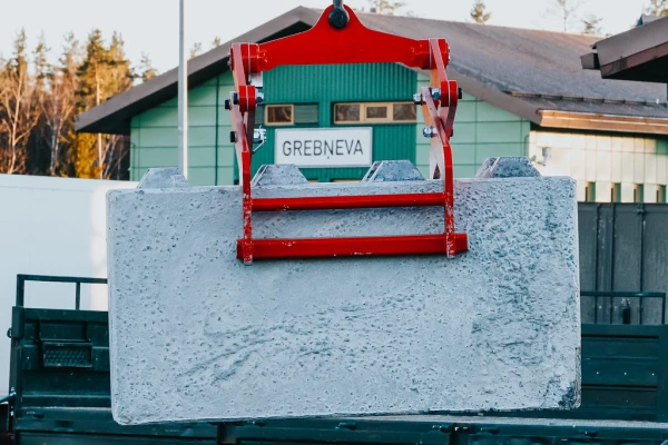 Изображение к статье: Граждане Украины и Казахстана пытались подкупить наших пограничников, чтобы быстрее пересечь границу