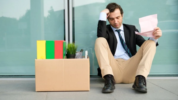 Изображение к статье: Как понять, что вас готовят к увольнению: 5 тревожных сигналов от начальства и коллег