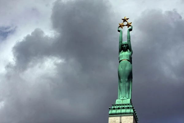 Изображение к статье: «На демократию нападают»: Manabalss тоже хочет денег из бюджета Латвии