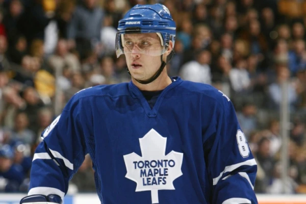 Изображение к статье: Культовый Александр Могильный введен в Зал хоккейной славы в Торонто