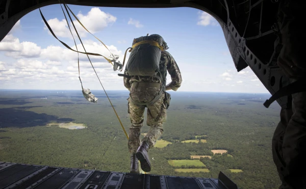 Изображение к статье: Британский спецназ готовится к захвату российских судов и нефтяных вышек