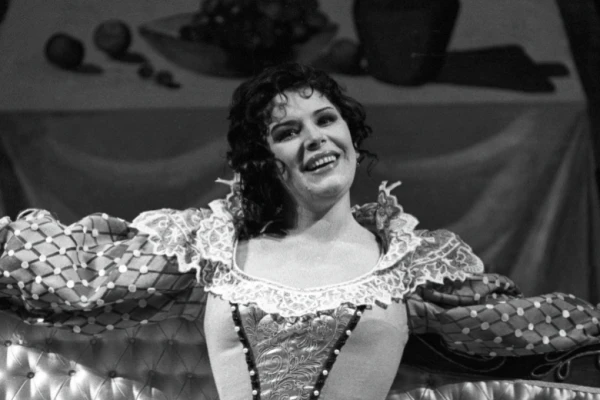 Изображение к статье: В молодости она пользовалась всеобщей популярностью.