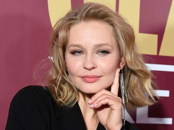 Изображение к статье: Юлечка по-прежнему свежа и хороша.