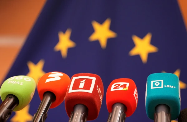 Изображение к статье: Медиа в Латвии лучше всего защищены, когда они официальны.