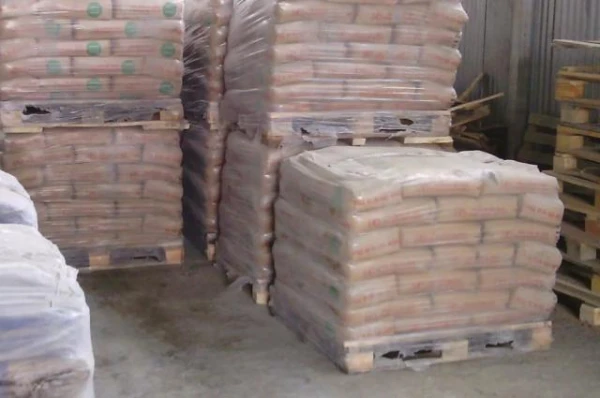 Изображение к статье: Как правильно хранить цемент на даче, чтобы он не испортился зимой?