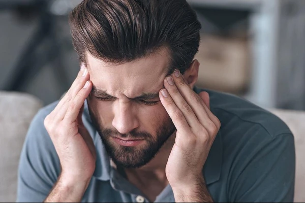 Изображение к статье: Мигрень с аурой: мнение невролога Ирины Цой о рисках и симптомах