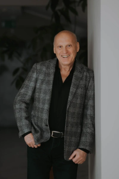 Изображение к статье: Роман Дьякон, основатель международной школы Premjers