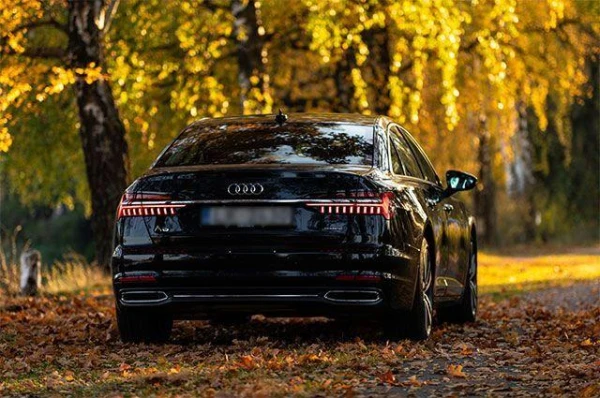 Изображение к статье: Вождение по грязи: как правильно управлять автомобилем на скользких поверхностях?